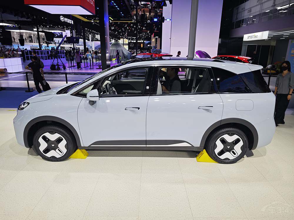 �P�c10�f�������ԡ�SUV܇�ͣ���(bi��o)�䡰����ﵡ���