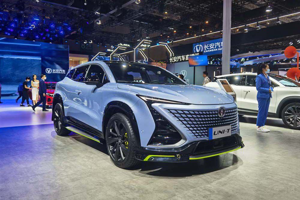 15�f�ԃ�(n��i)����SUV�P�c(di��n)��UNI-T����һ�I