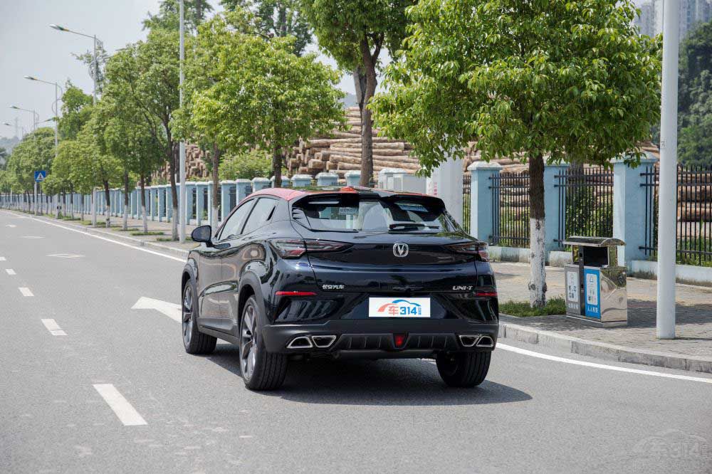 15�f�ԃ�(n��i)����SUV�P�c(di��n)��UNI-T����һ�I