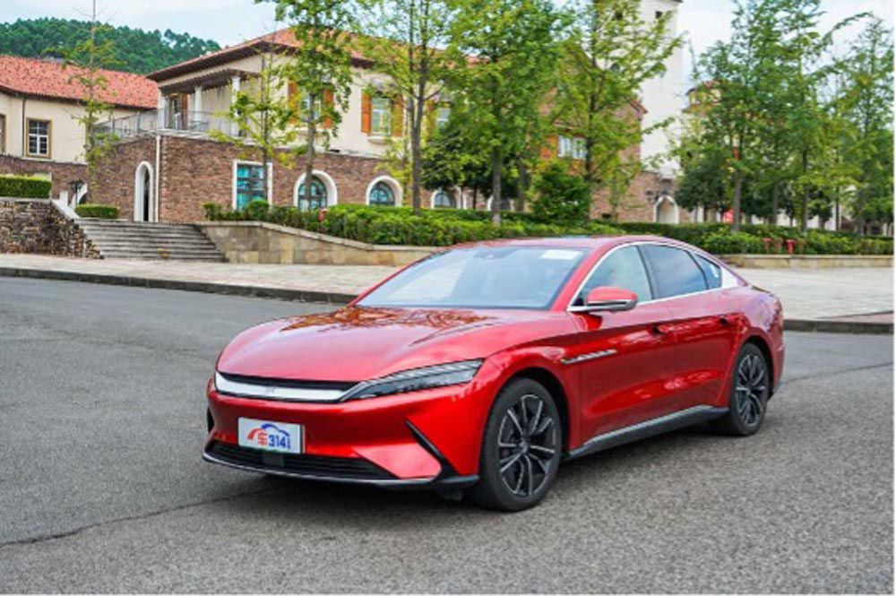 押注高端市場(chǎng) 傳統(tǒng)車(chē)企能否在新能源反擊 押注高端市場(chǎng) 傳統(tǒng)車(chē)企能否在新能源反擊