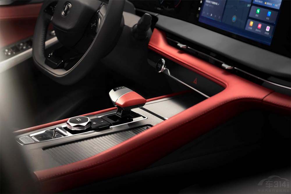 ���������{���ǈ�(ch��ng) �ڶ���CS75PLUS��ʽ����