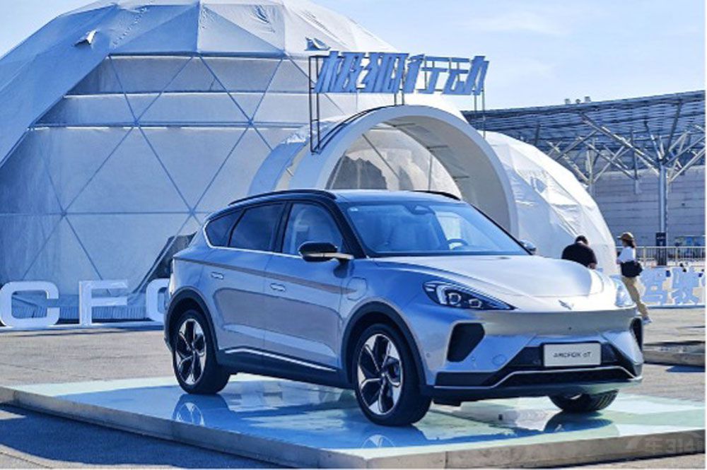 押注高端市場(chǎng) 傳統(tǒng)車(chē)企能否在新能源反擊 押注高端市場(chǎng) 傳統(tǒng)車(chē)企能否在新能源反擊