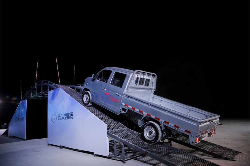 ���w������΢���L���ǿ�PLUSֱ�����У�