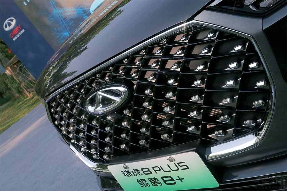 ������8 PLUS �H�ie+�ؑc�@ϲ��������