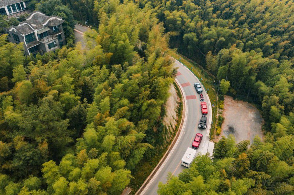 售價(jià)12.58萬起 乘用炮/商用炮拖掛版上市 售價(jià)12.58萬起 乘用炮/商用炮拖掛版上市