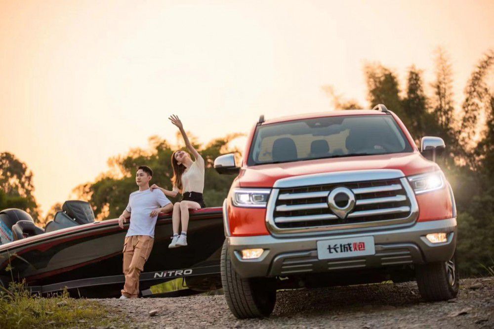 售價(jià)12.58萬起 乘用炮/商用炮拖掛版上市 售價(jià)12.58萬起 乘用炮/商用炮拖掛版上市