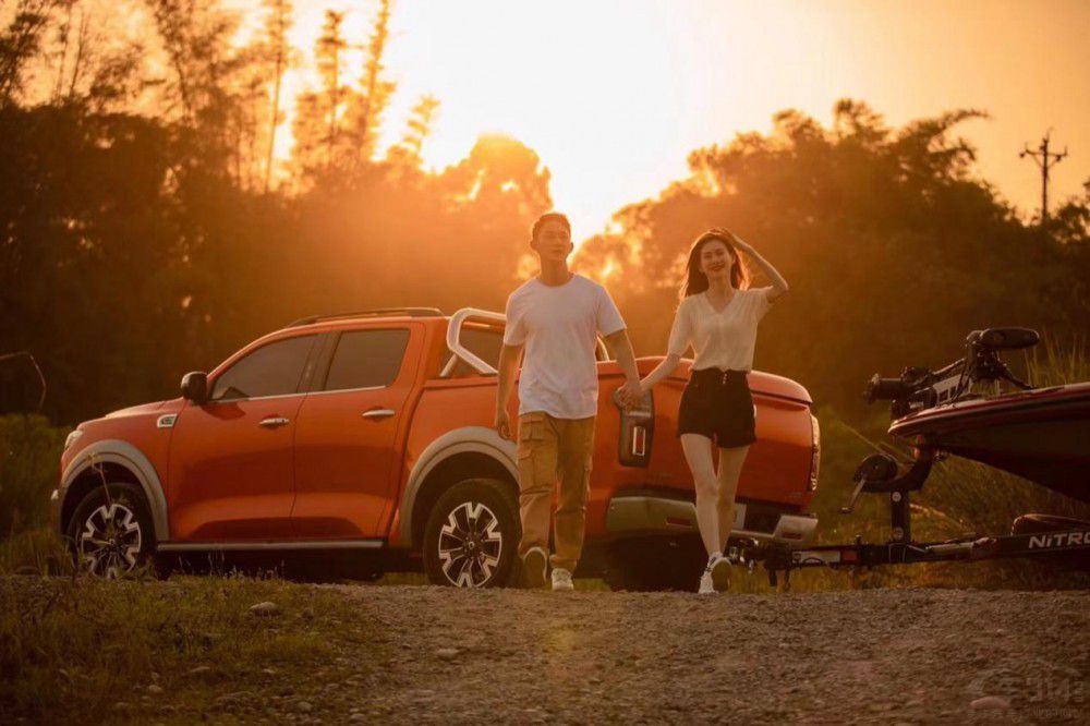 售價(jià)12.58萬起 乘用炮/商用炮拖掛版上市 售價(jià)12.58萬起 乘用炮/商用炮拖掛版上市