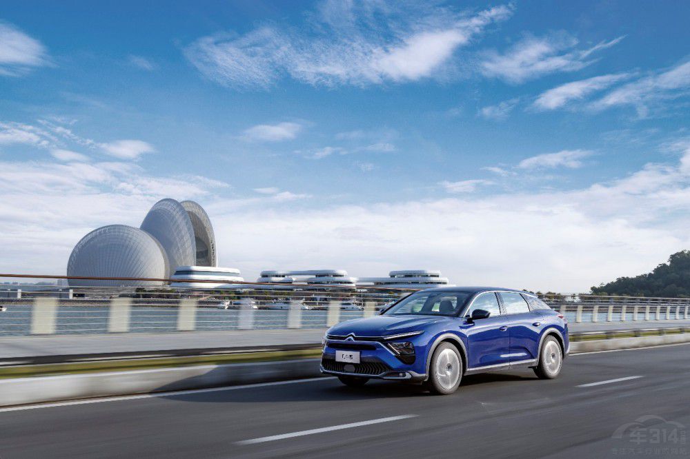 ��Ԓѩ�F����܇�� 320�f��(sh��)�ֱ���Ĺ�����