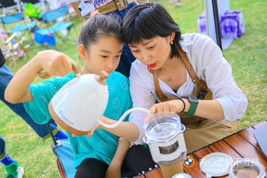 ȫ��BMW X5ʯ���f�����w�(y��n)��ӈA�M��Ļ