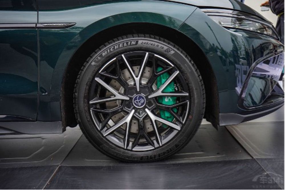 �ȁ���(li��n)���A�鲼�ָ߶� ��ʹ���l������