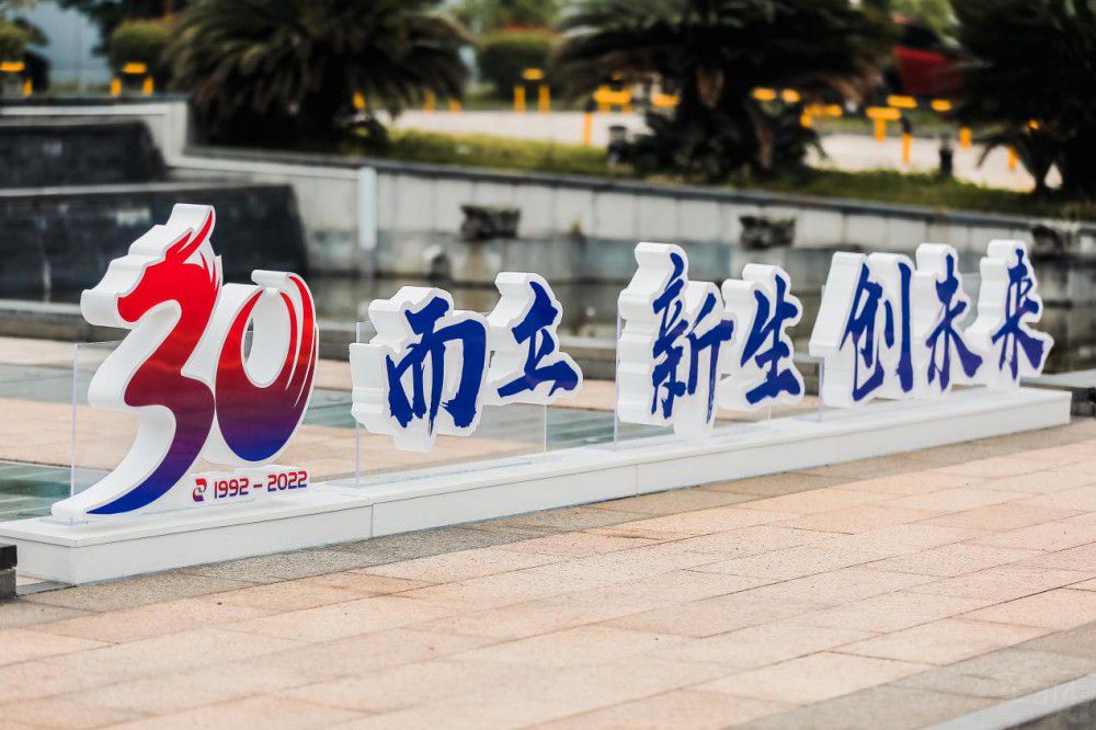 ������܇5���N�����B�m(x��)18��(g��)��ͬ�������L(zh��ng)��