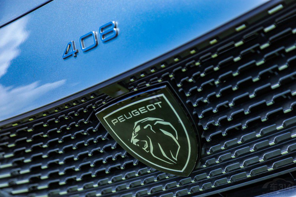 鏗鏘玫瑰攜手綻放 新408足球友誼賽太頂了 鏗鏘玫瑰攜手綻放 新408足球友誼賽太頂了