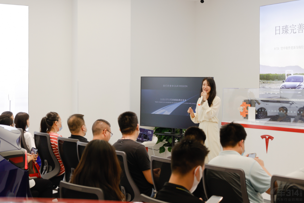 ��˹�����W�F(xi��n)��ʯ���f�Ěg���R100�w�(y��n)�� 