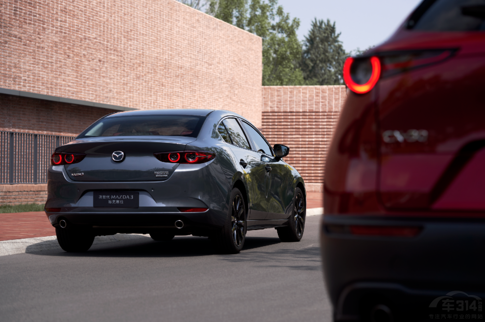 ������MAZDA3����ِ�����װ漴������