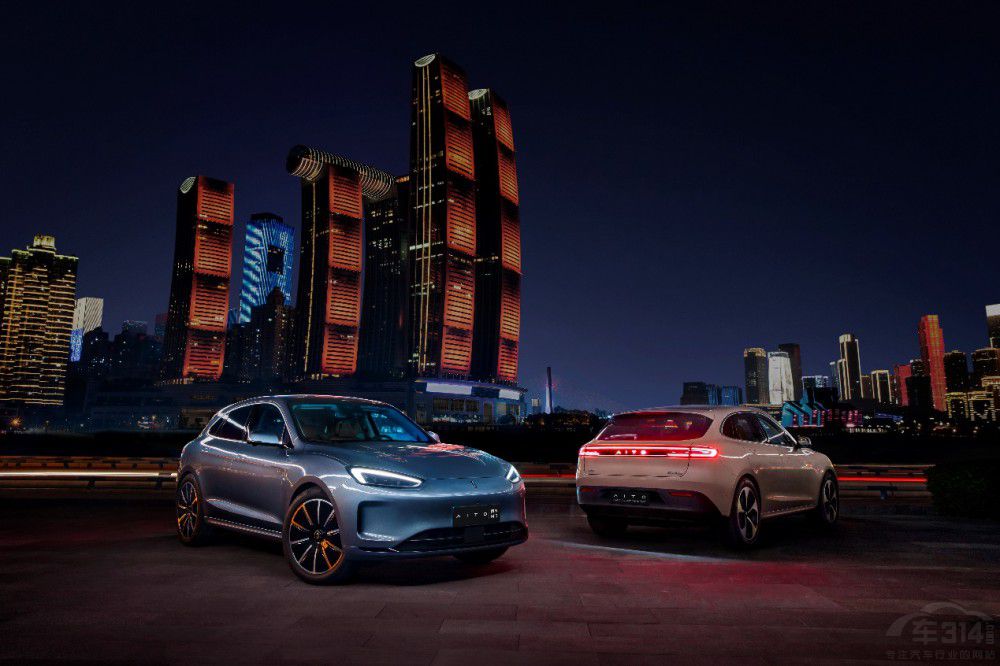 AITO��(w��n)��M5 EV 7��27����ʽ�_(k��i)��Сӆ