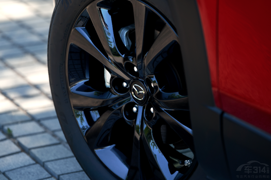 長(zhǎng)安馬自達(dá)全新世代黑曜版雙車正式上市 長(zhǎng)安馬自達(dá)全新世代黑曜版雙車正式上市