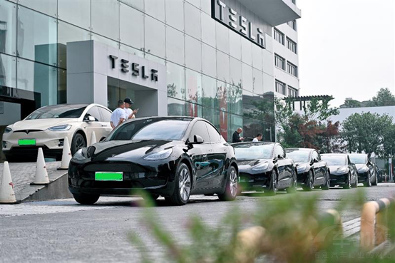 �U(ku��)�󲼾� ��˹������(j��)���վ�����Ůɽ