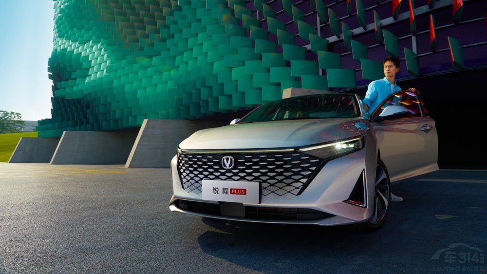 �J��PLUS����һ��AR���܌��m���I��Ҫ��(l��i)�ˣ�