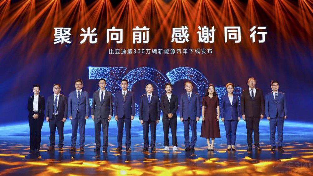 ��300�f�v�¾�������Դ���ݱȁ��ϼ��ٶ�