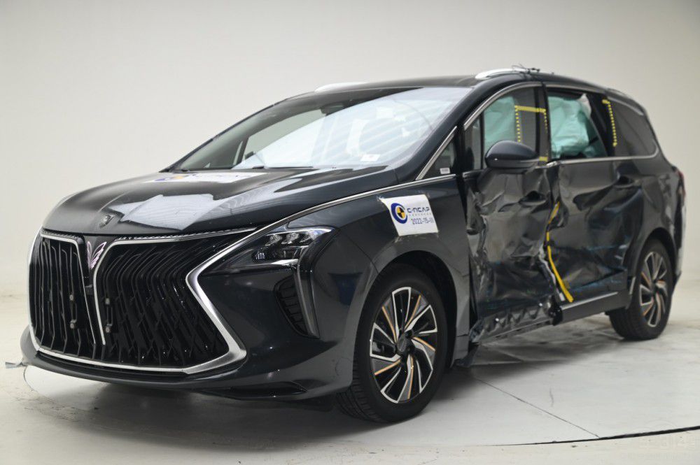 �L(f��ng)����ͧ�����ǳɿ�(j��)վ��MPV�İ�ȫ�p����