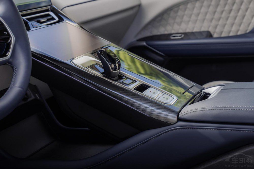 κ��Ħ��DHT-PHEV�_(k��i)��(chu��ng)�߶�����Դ�r(sh��)��