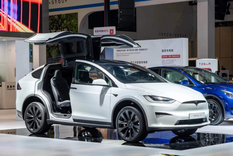 Model 3/Y�{(di��o)���ۃr(ji��) ȫ��Model S/X������