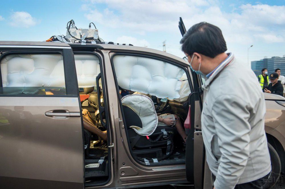 ʲô�ӵ�MPV�����ȫ��M8�ڎ��o����