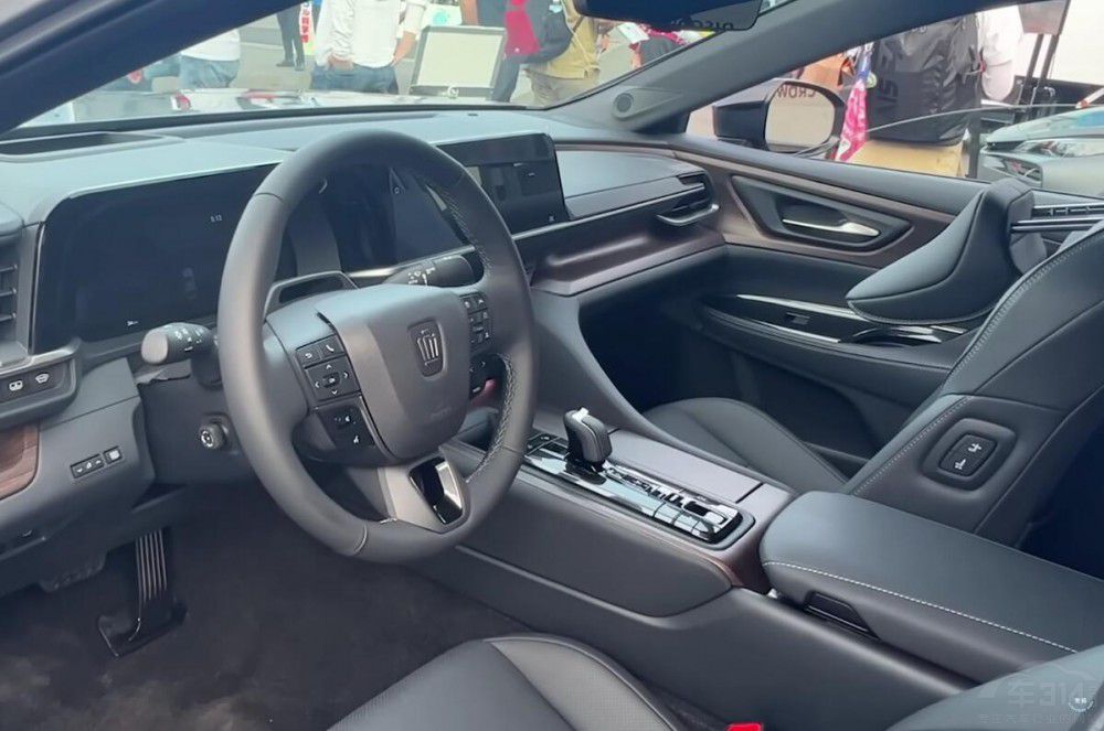 �ʹ�Sedan FCEV�l(f��)�� �㿴�Ú�ȼ�ϼ��g(sh��)��