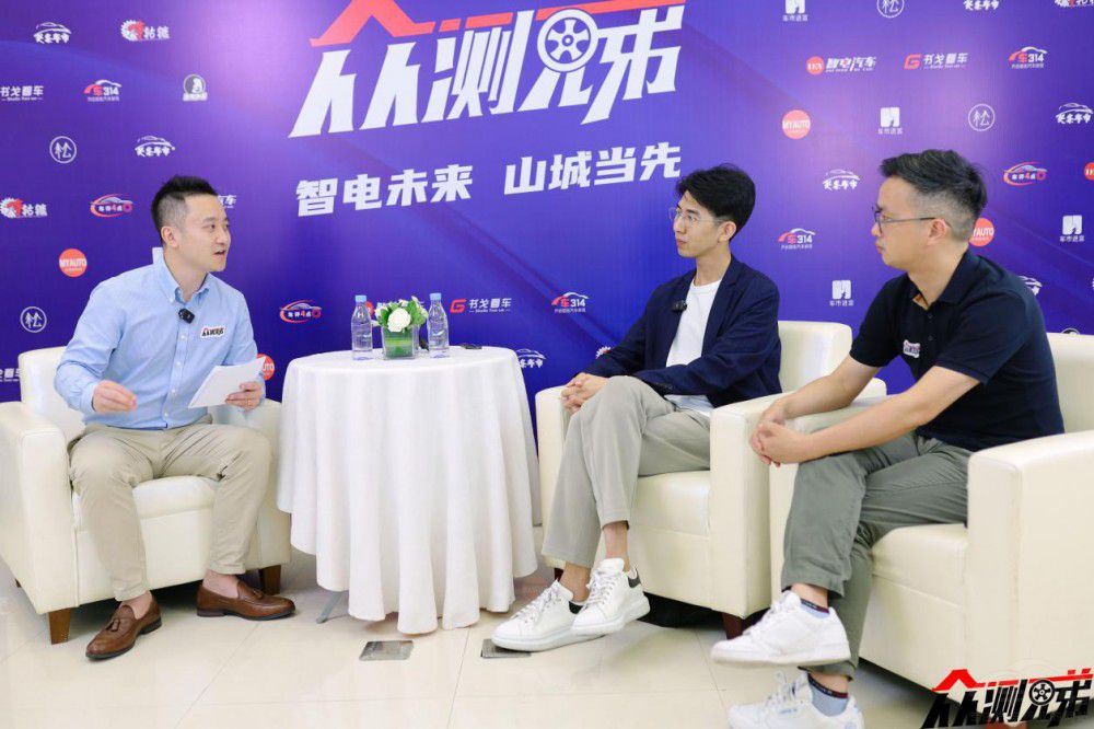 ꐹ���{(l��n)ɽ����Ħ��������M(j��n)���ăɘ�