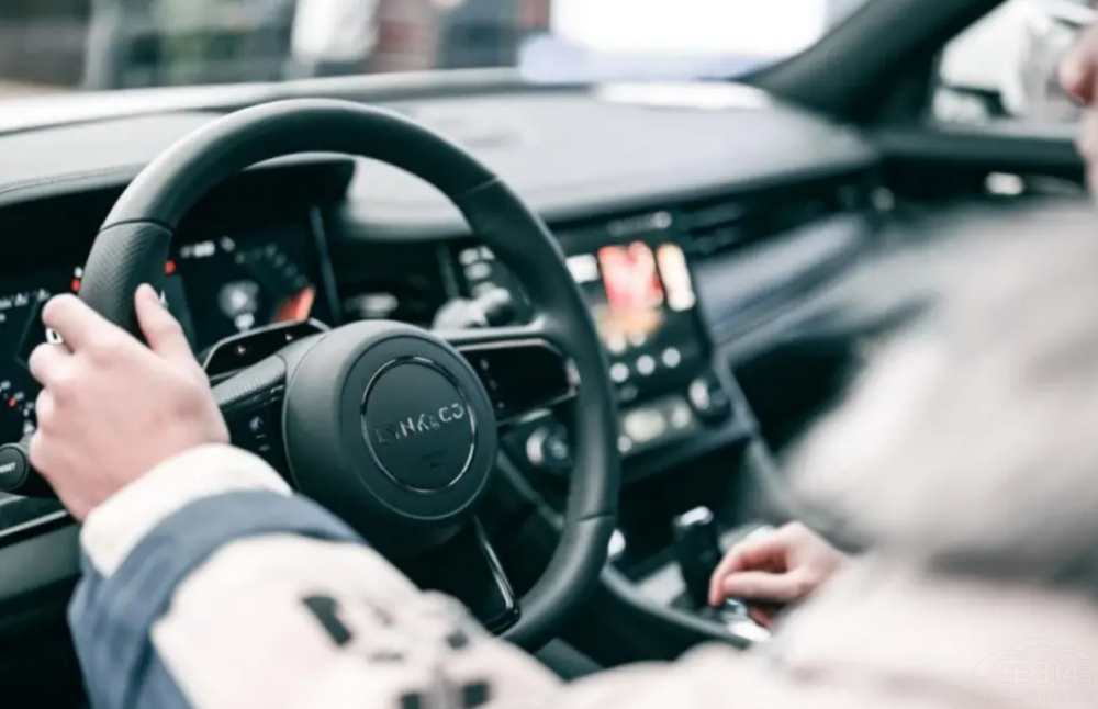 ͬ��܇�C(j��)��(w��n)�} �������I(l��ng)�˵đB(t��i)�Ƚ�Ȼ��ͬ