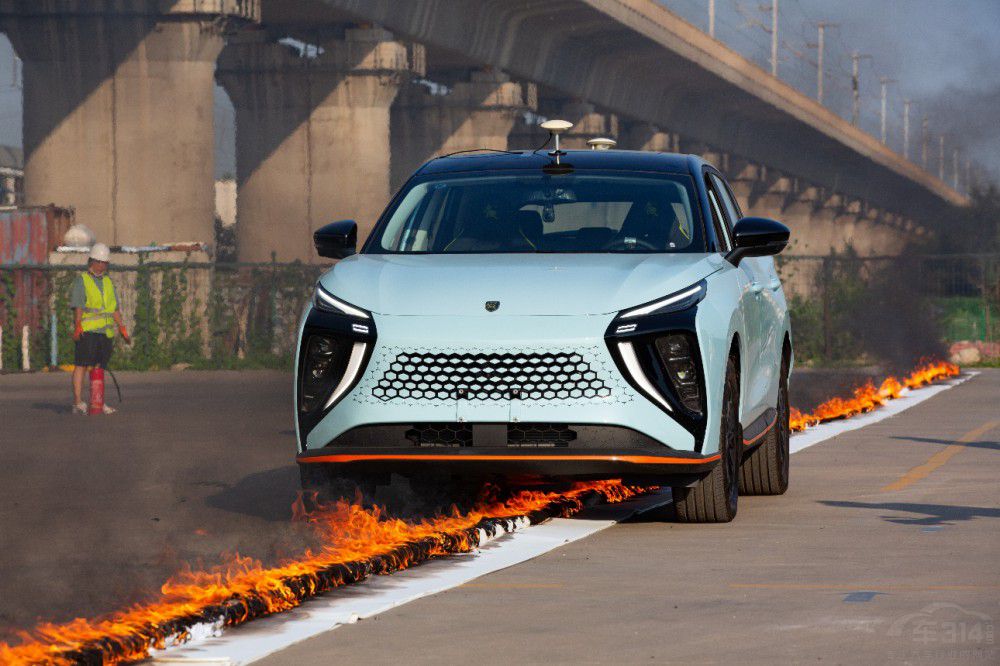 �L(f��ng)������ ����(n��i)�׿�����(zh��n)�һ��м��܇��