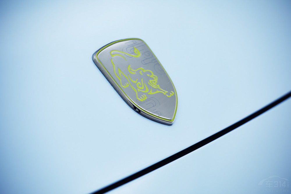 �L(f��ng)������ ����(n��i)�׿�����(zh��n)�һ��м��܇��