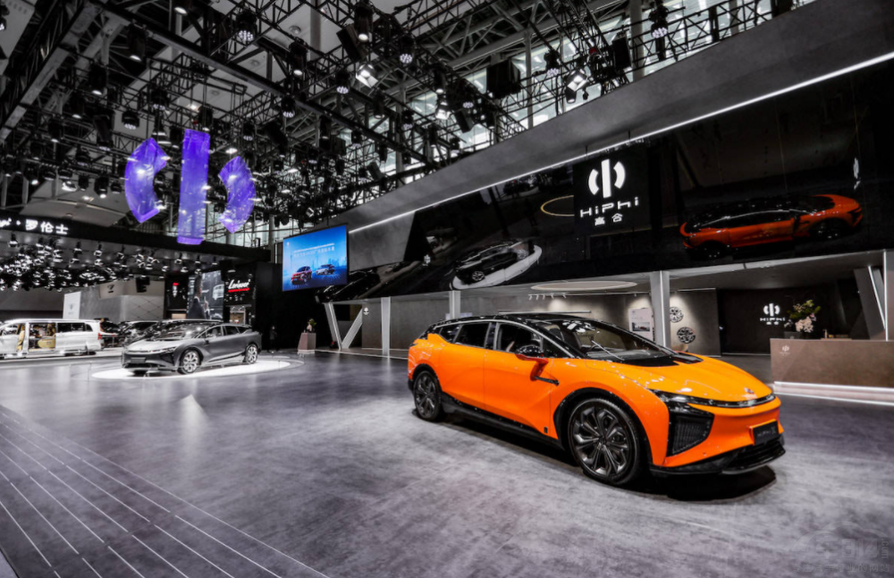 �N�����[����һ��ĸߺ� ��ʲôͻȻ����(f��)������