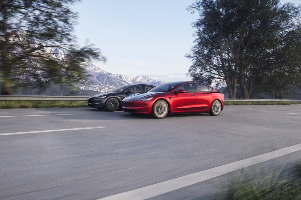 �H��܇�r+�{�˘�Ȥ Model 3 ���°���u