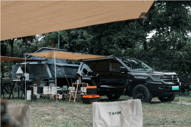 ԽҰ����(d��ng)�r 9��25̹��400 Hi4-T��������