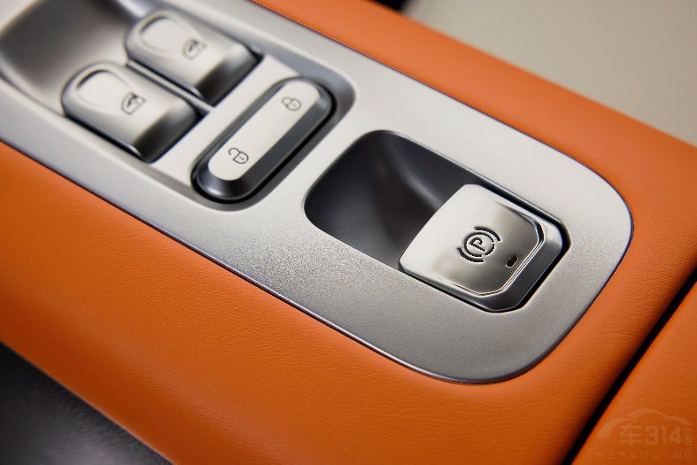 �L��Lumin 301km���܇���ۃr6.19�fԪ