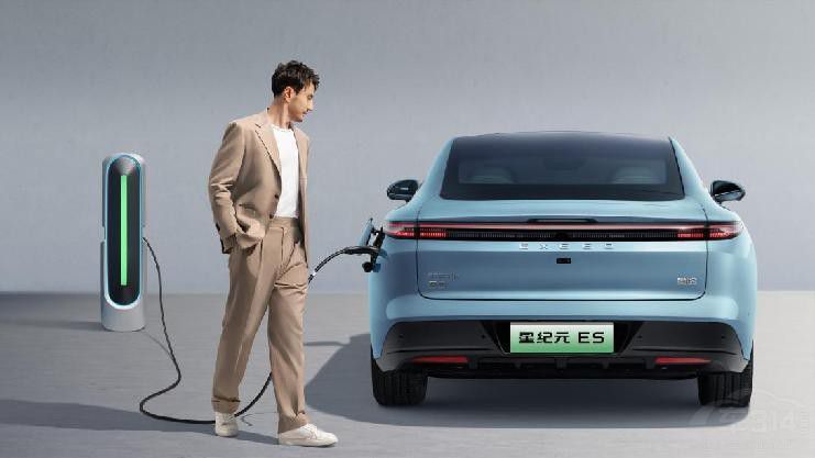 22.58萬元起 星紀(jì)元ES向蔚小理發(fā)起挑戰(zhàn) 22.58萬元起 星紀(jì)元ES向蔚小理發(fā)起挑戰(zhàn)