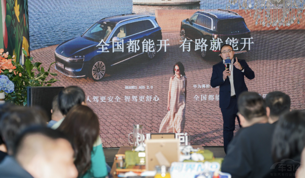 ���A��ŞSUV��(bi��o)�U ��(w��n)��M9Ʒ�b��(hu��)�A�M��Ļ