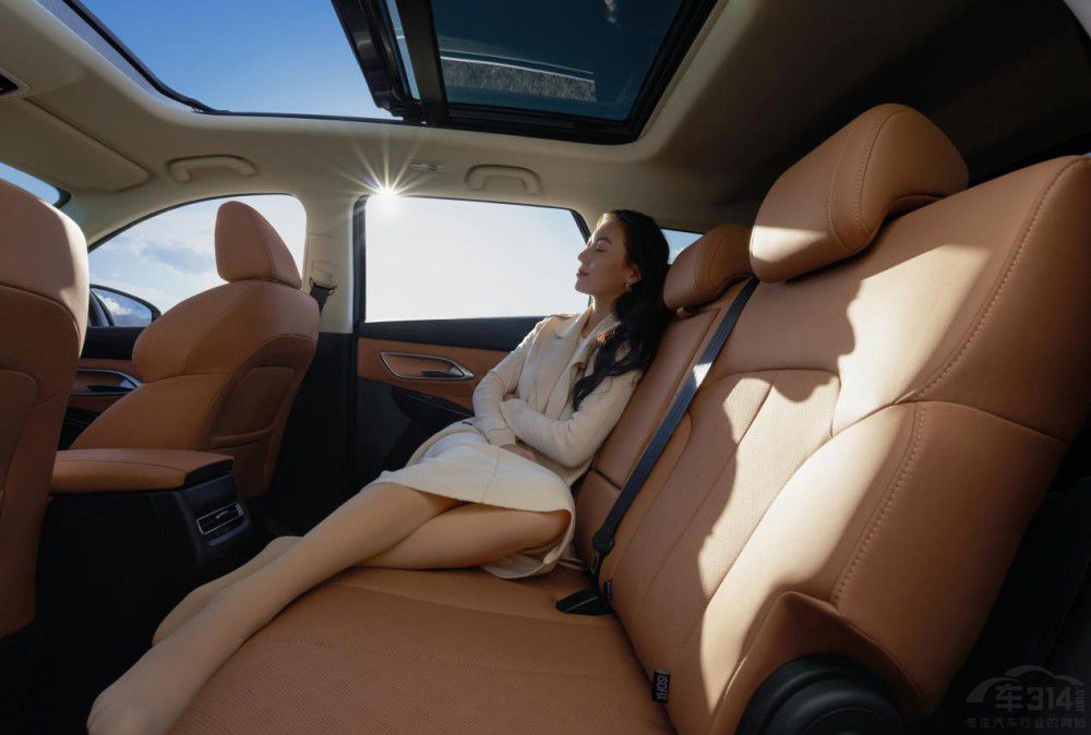 長(zhǎng)安汽車帶來(lái)了一場(chǎng)12小時(shí)的超驚艷直播 長(zhǎng)安汽車帶來(lái)了一場(chǎng)12小時(shí)的超驚艷直播