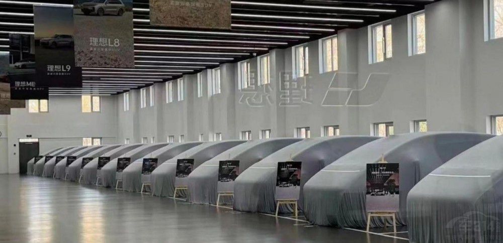 �������ڰ�Փ������������Ε�������������