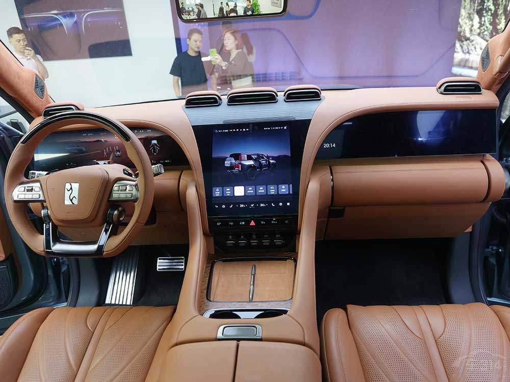 �M(j��n)�ڵĺ�܇�Ӄr(ji��)�������߶�SUV�����\(ch��ng)��