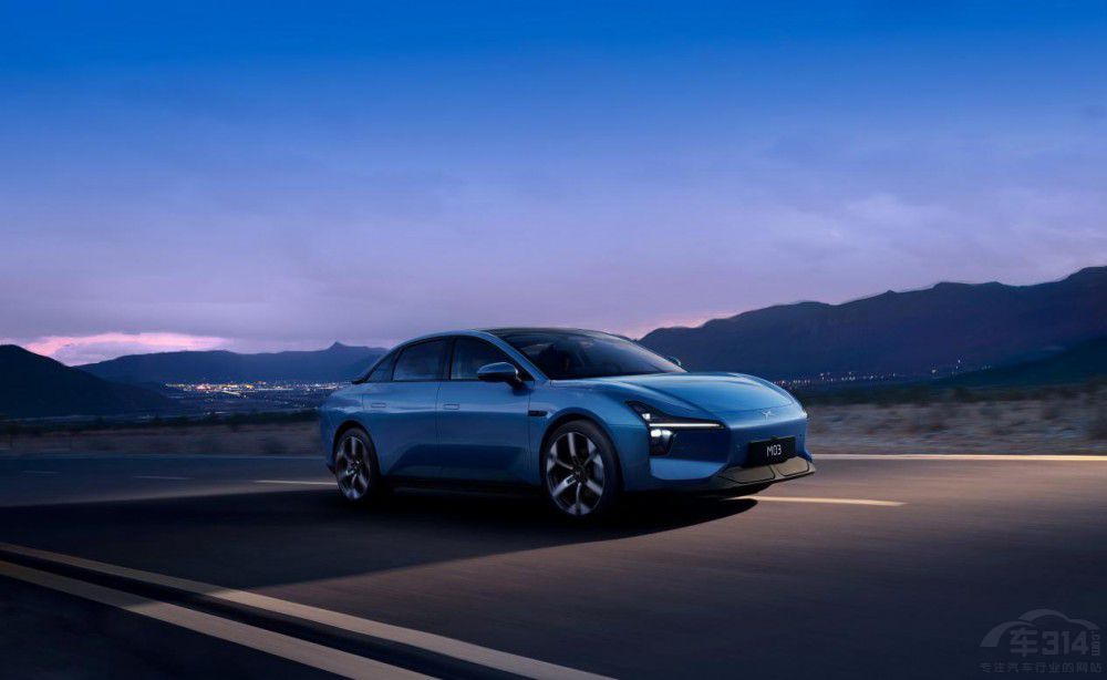 “掀”開無限可能 小鵬MONA M03開啟首秀 “掀”開無限可能 小鵬MONA M03開啟首秀