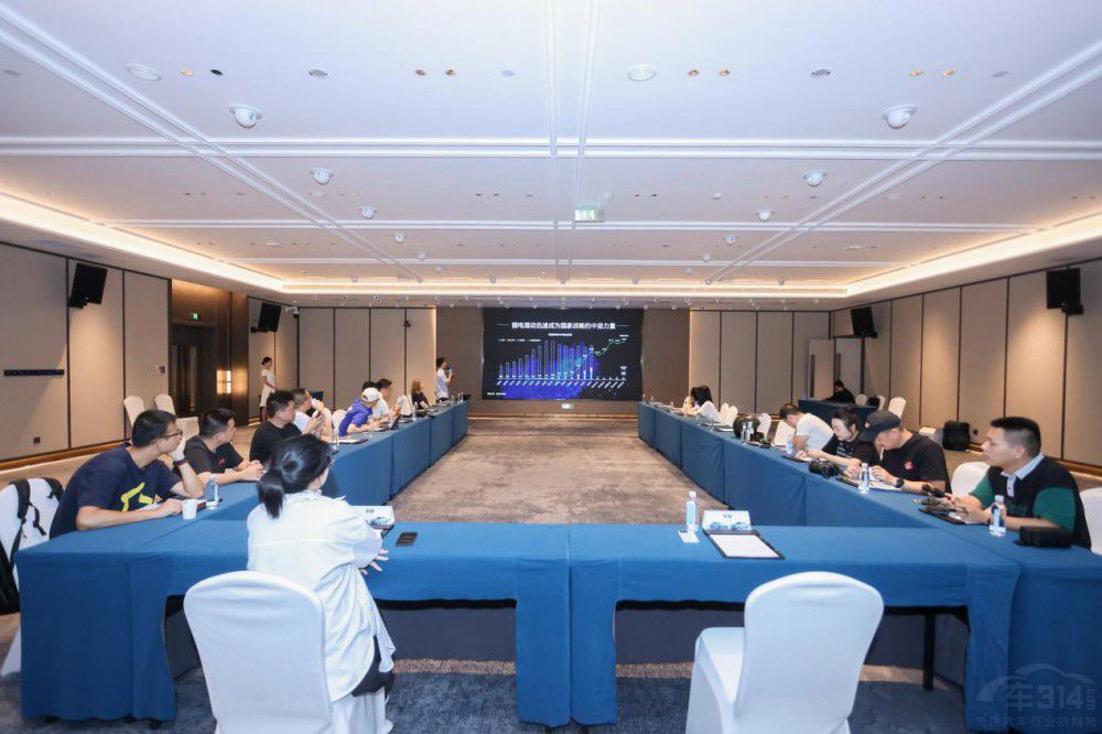 30��ý�w�_(k��i)���{(di��o)��(sh��)�y(c��)�ٹ����ͺ�ȫ����2.9L