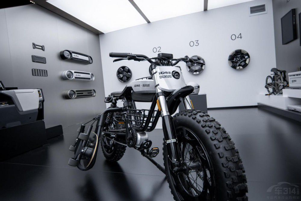 ���p�˵ĵ�һ�v܇iCAR V23��ʽ�_���A(y��)����