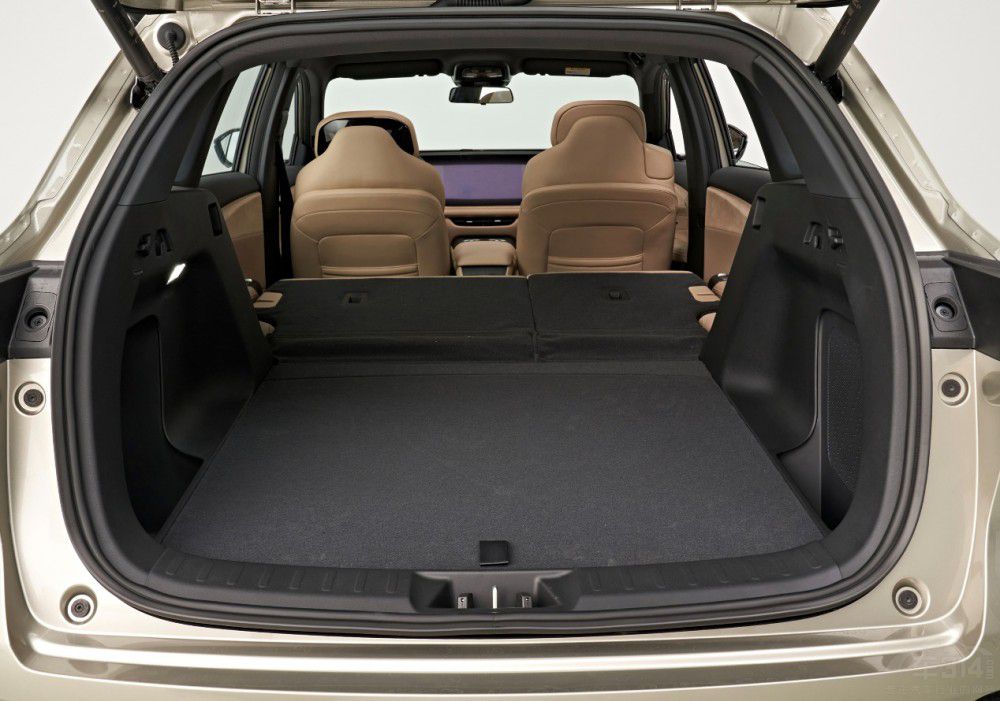 �L�����Ĵ� CS75 PLUS Ultra �ĄӁ��u����