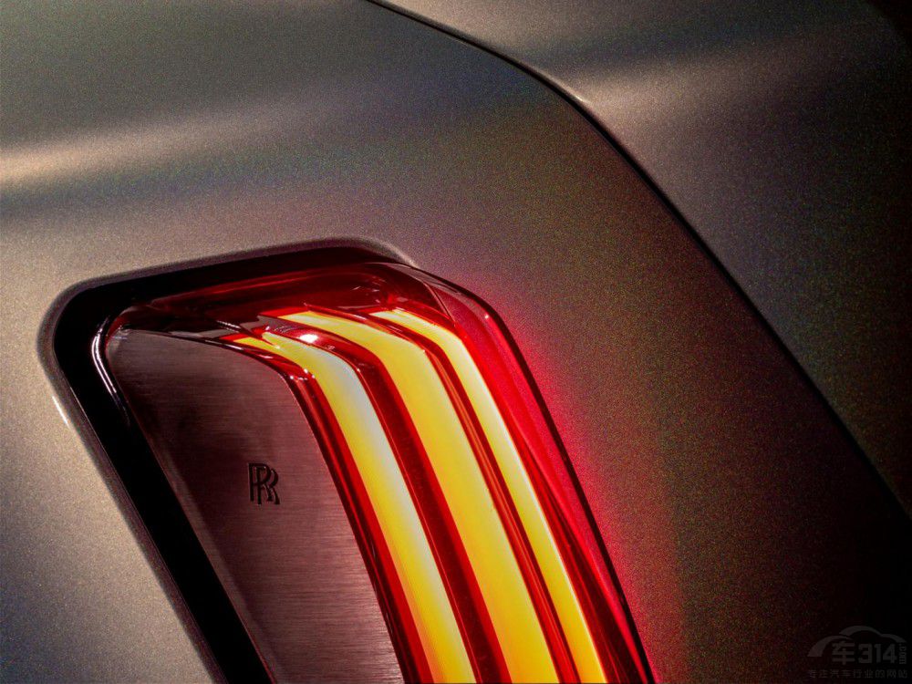 ��˹�R˹��܇�Ƴ��߼�(j��)�����W�`���x��Ӱ