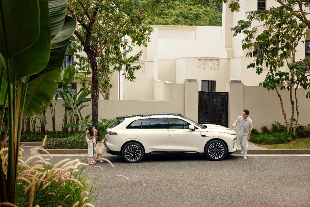 ���A����SUV2025�����У��ۃr(ji��)17.28�f��  