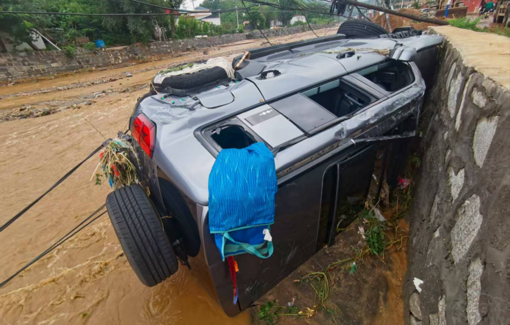 �����еľ�Ԯ�ߺ�ˮ�_��܇�v�������Ó�U