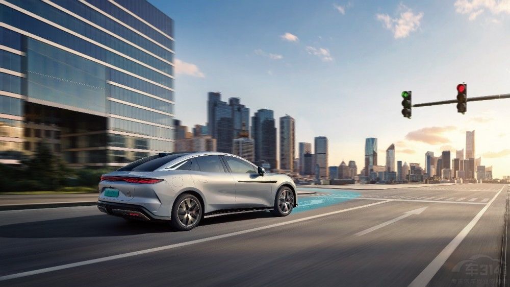 年輕人第一臺(tái)旗艦轎車(chē) 比亞迪漢L震撼上市 年輕人第一臺(tái)旗艦轎車(chē) 比亞迪漢L震撼上市