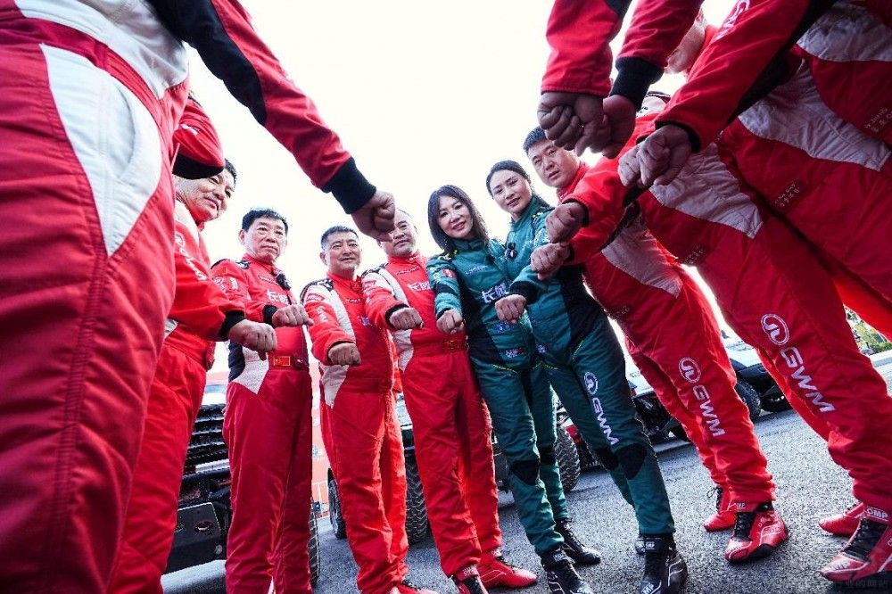 魏建軍親駕哈弗H9柴油版率隊(duì)出征T2組 魏建軍親駕哈弗H9柴油版率隊(duì)出征T2組